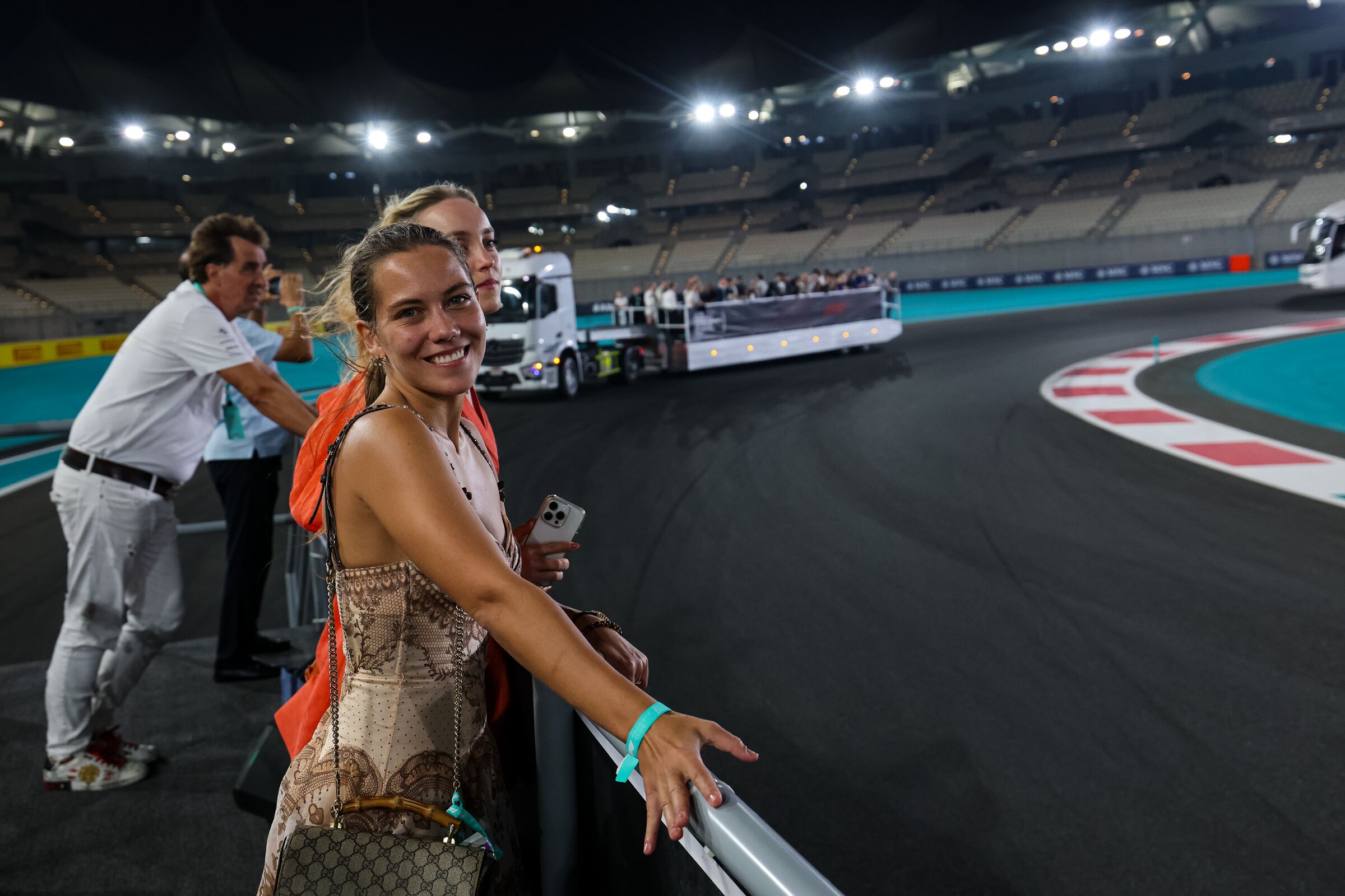 Foto 4 de F1 Abu Dabhi de Etihad Airways 2026 - Hero West